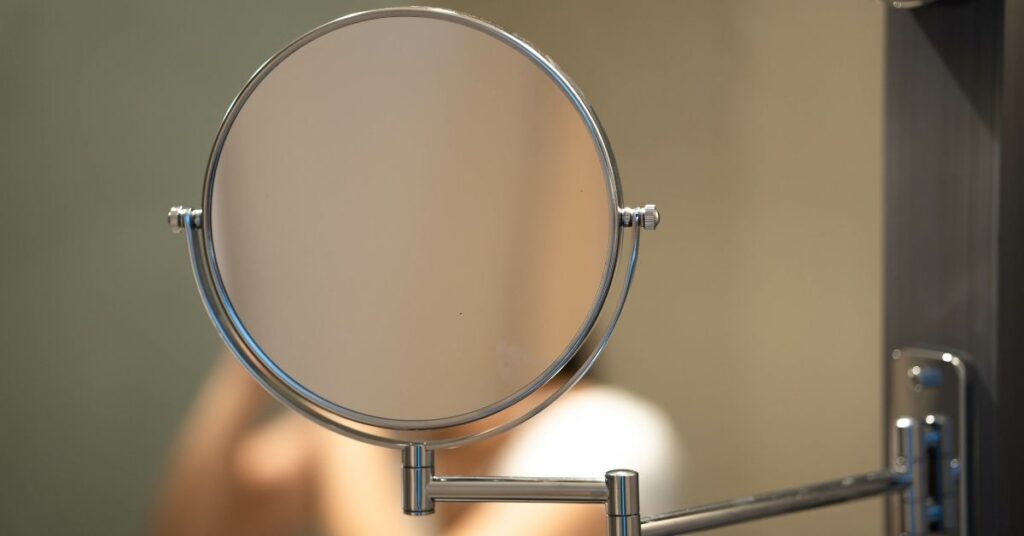 The Best Swing Arm Bathroom Mirrors for AginginPlace