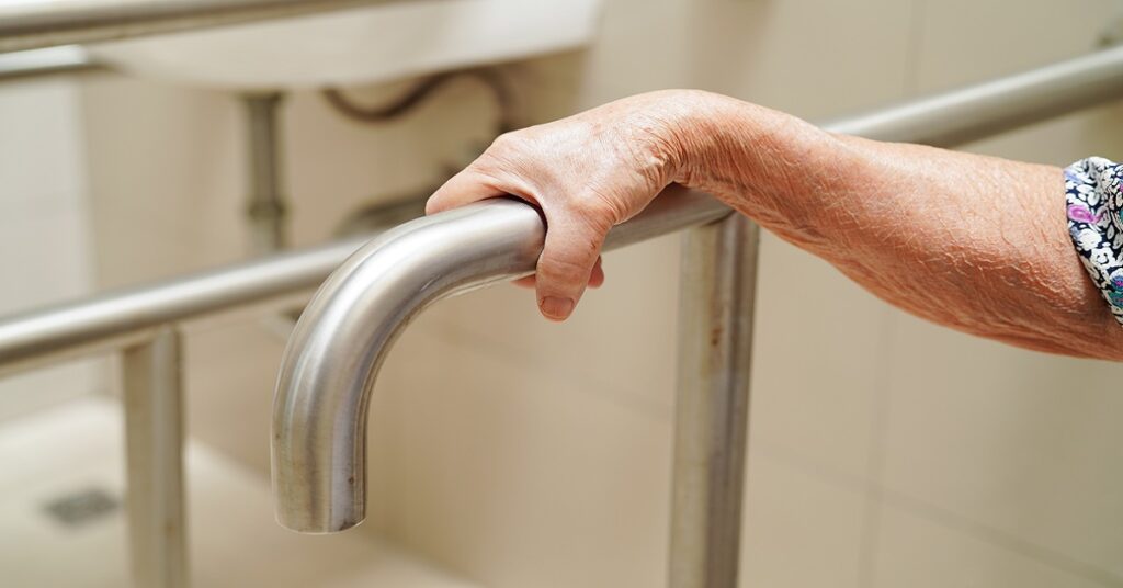 Best No Drilling Grab Bars for Aging in Place